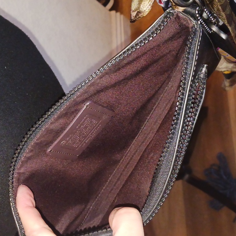 Coach Villians Crossbody Bag With Patches, Pouch And Villian Hankerchief - Picture 11 of 16